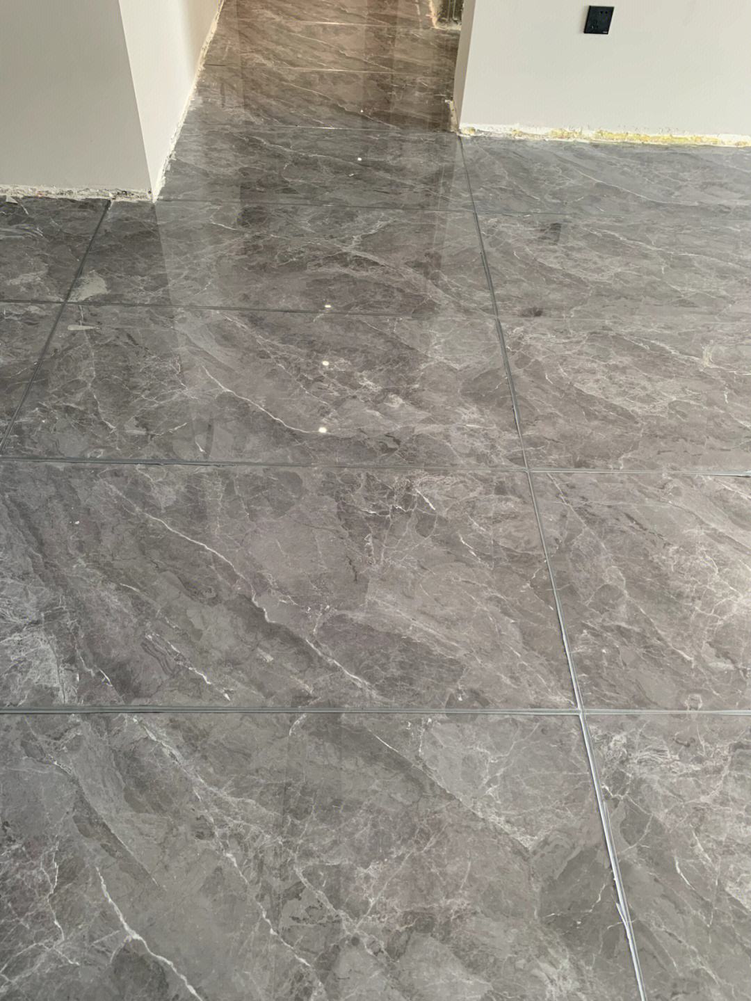 我想找瓷砖(找瓷砖最快的方法视频)